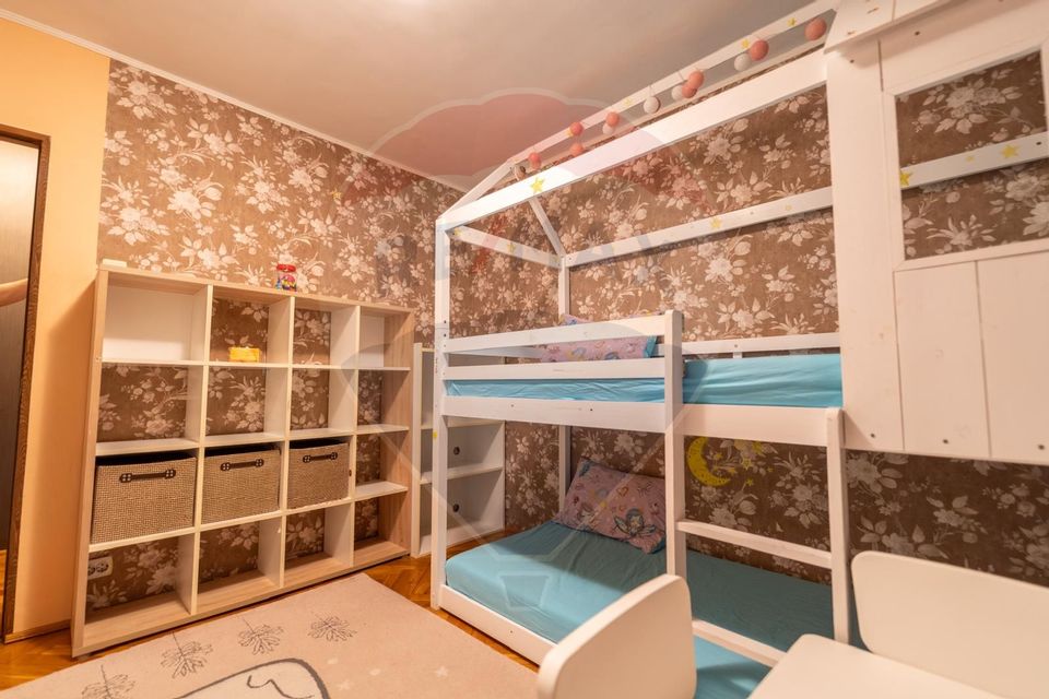 3 room Apartment for sale, Decebal area