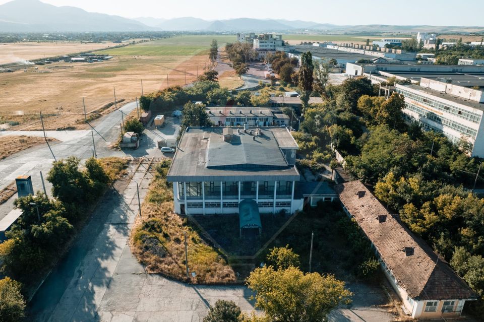 1,674sq.m Industrial Space