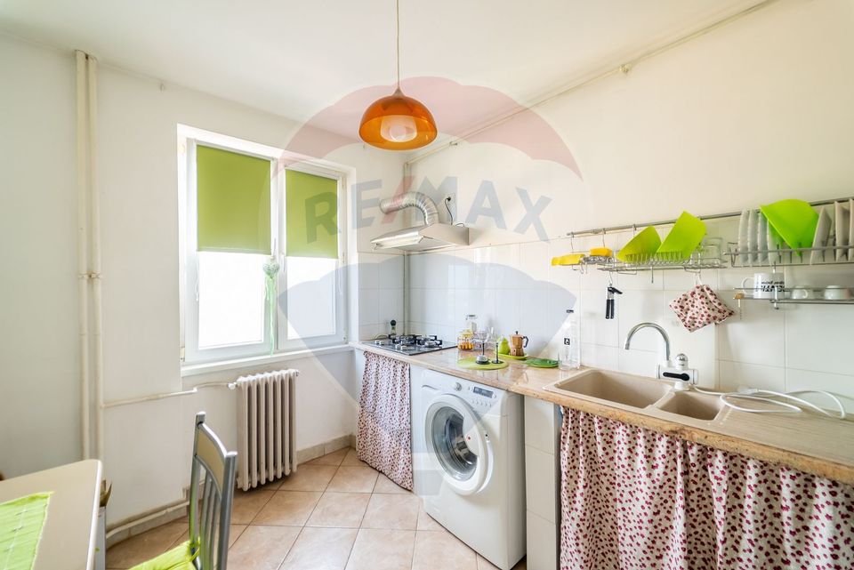 Apartament cu 3 camere de închiriat în zona centrala