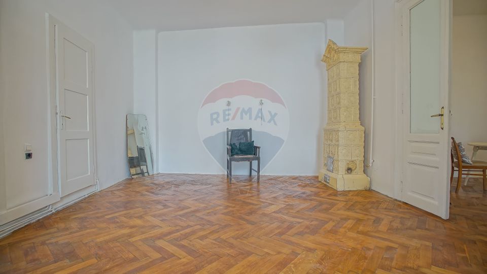 Investiție Centrul Istoric! Apartament 4 camere, 2 băi, 2 intrări