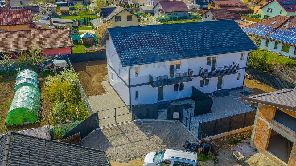 5 room House / Villa for sale