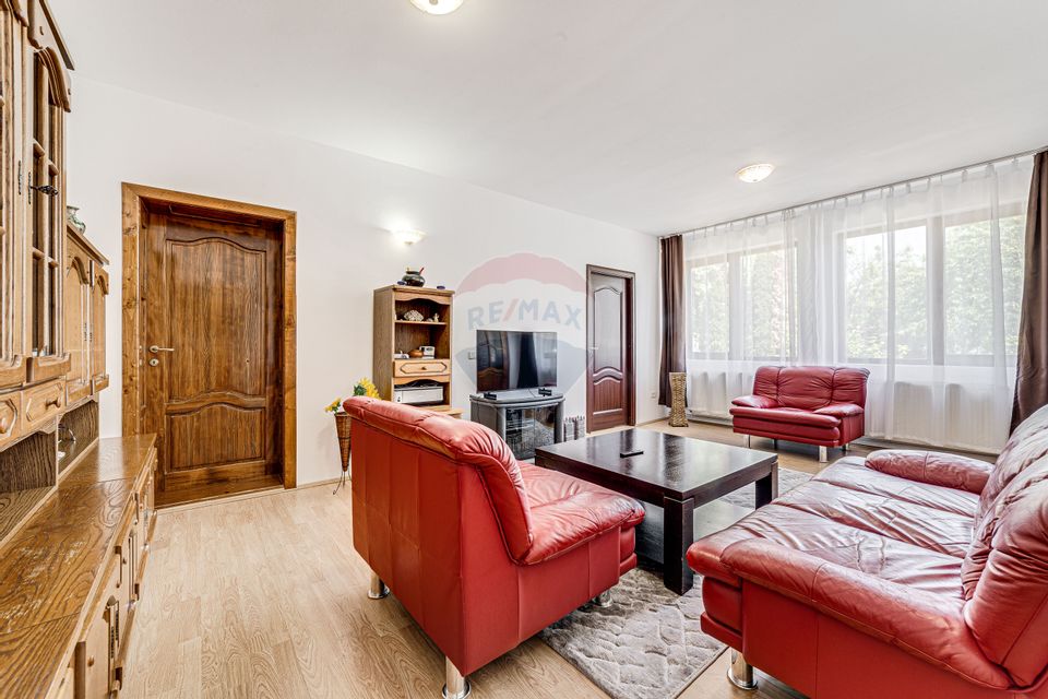 Casă cochetă de vânzare, teren 954 mp, posibil parcelare, în Subcetate