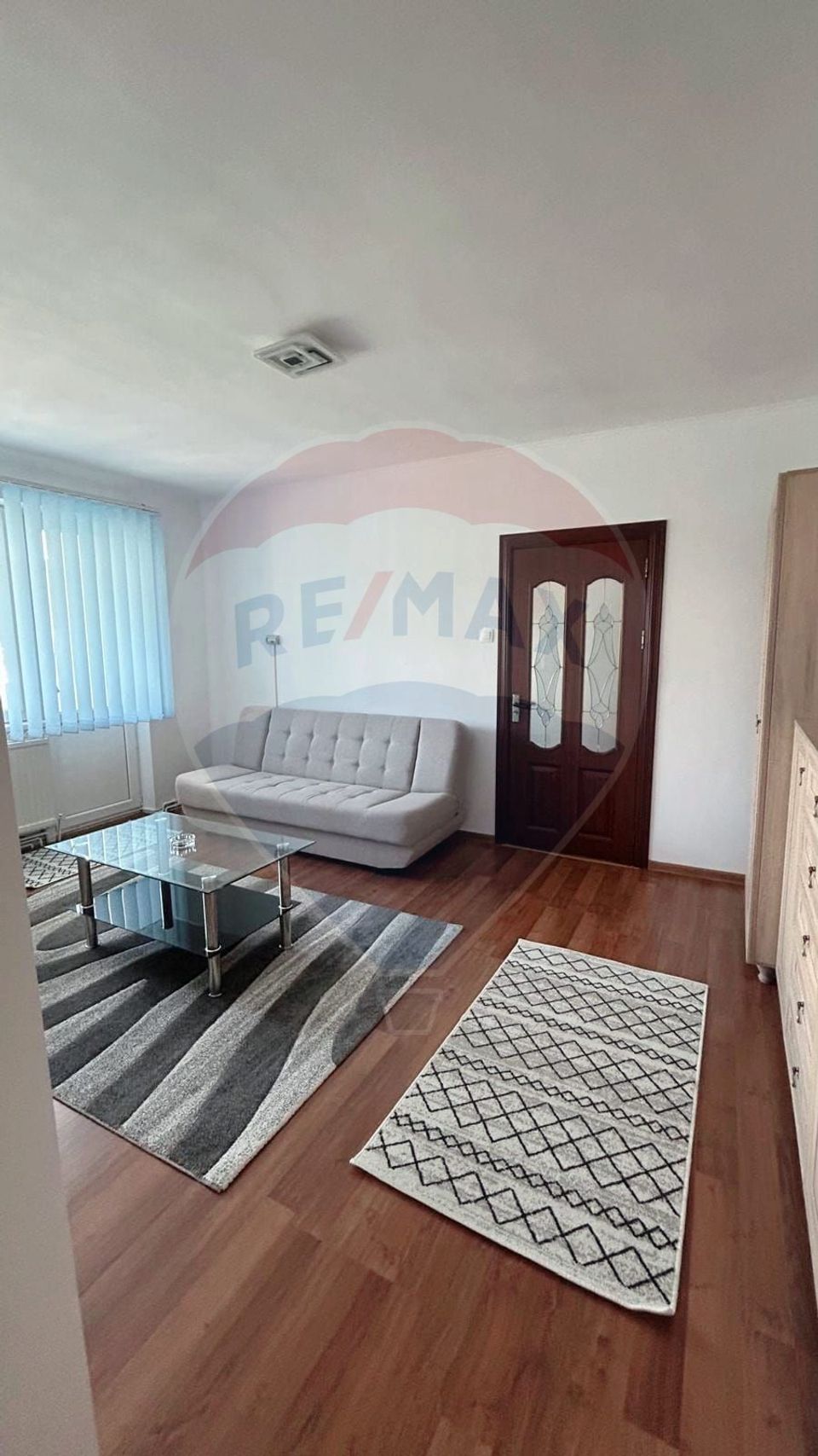 APARTAMENT CU PRIVELISTE IN ZONA ULTRACENTRALA