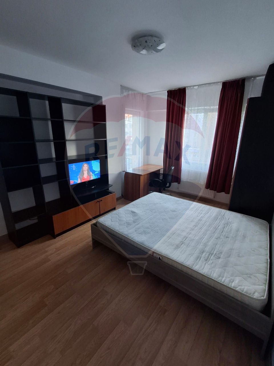 Apartament cu două camere, de închiriat