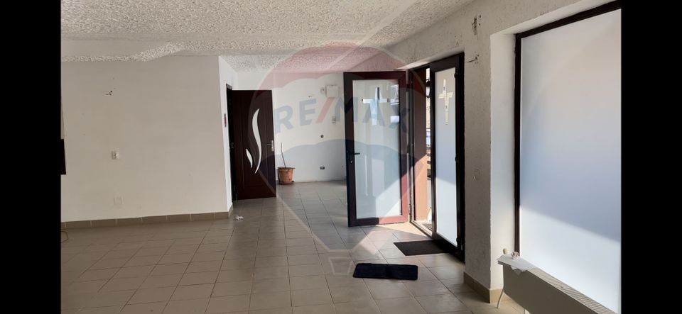 Spațiu comercial de vanzare in Floresti