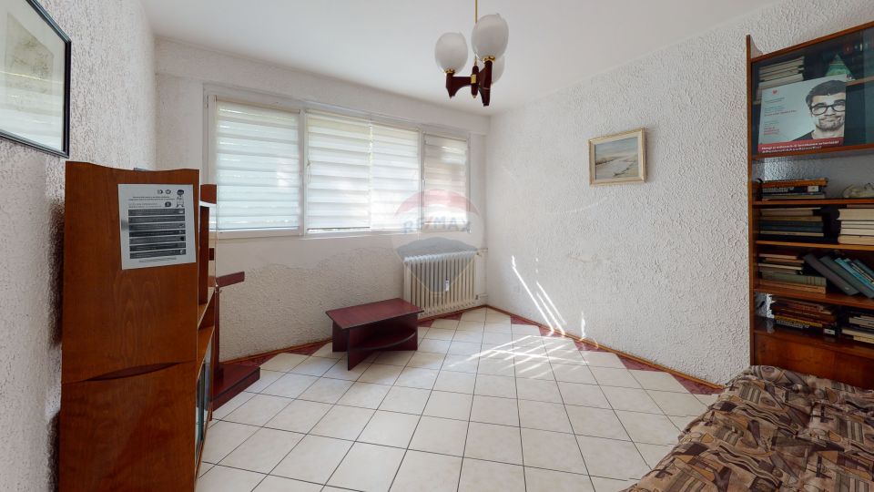 Apartament 2 camere de vânzare la parter în zona Drumul Taberei