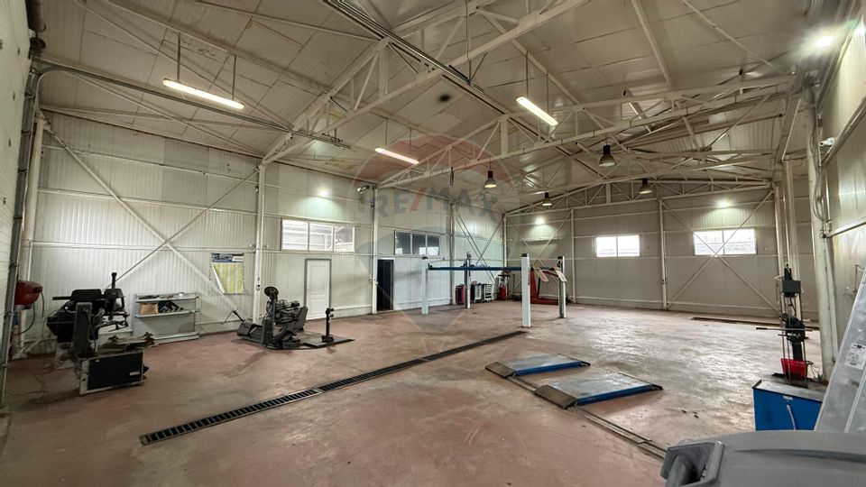 Service camioane și auto Șoseaua Surăii hală 400 mp