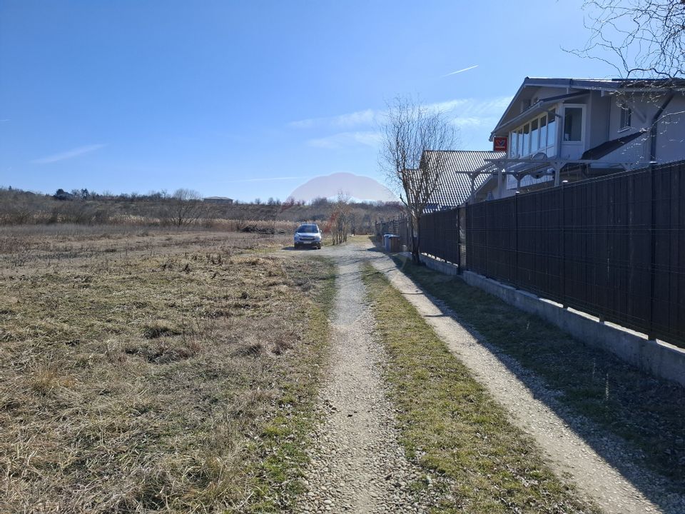 Land 3,812sqm Peris / Strada ingerasilor