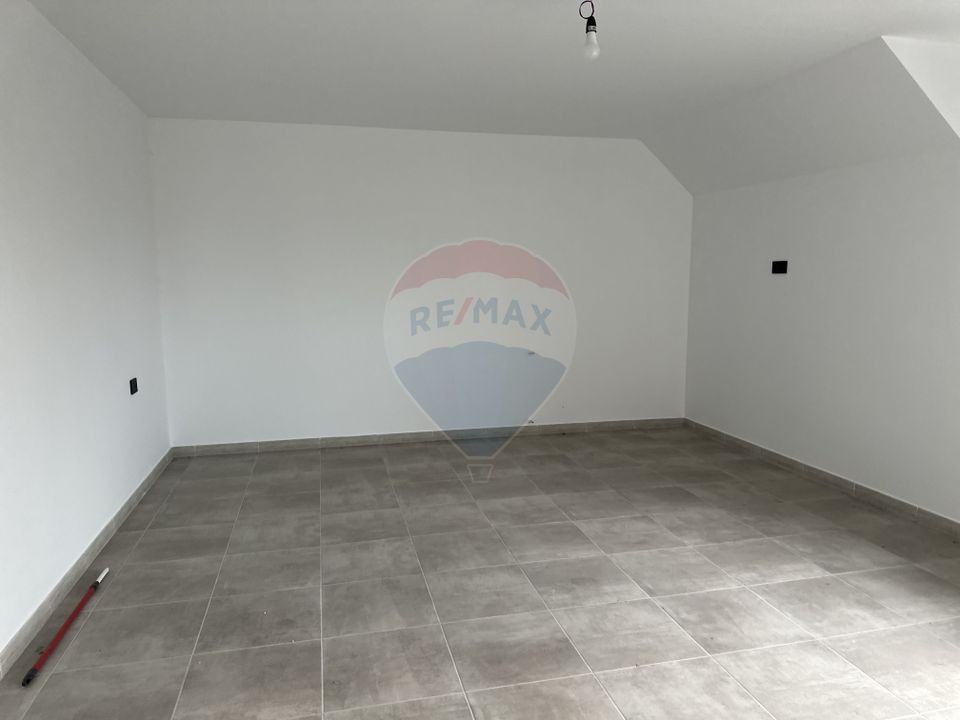 5 room House / Villa for sale