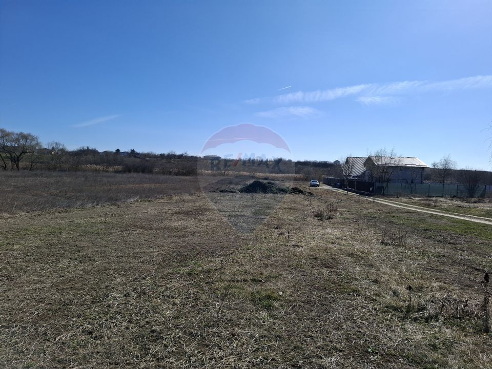 Land 3,812sqm Peris / Strada ingerasilor