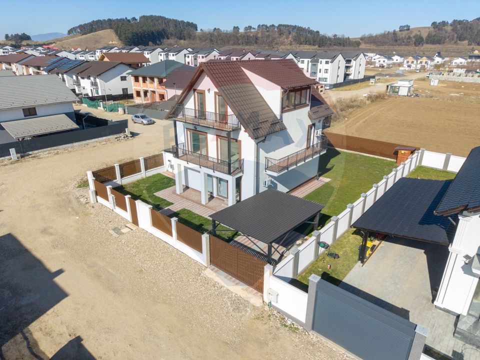 Proprietate speciala, cu destinatii multiple, Sanpetru/ Harman!