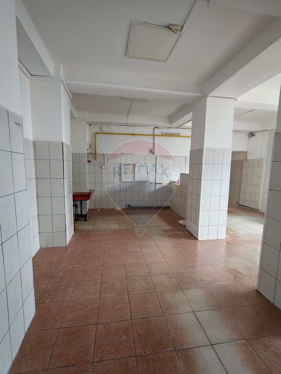 200sq.m Commercial Space for rent, Valea Rosie area