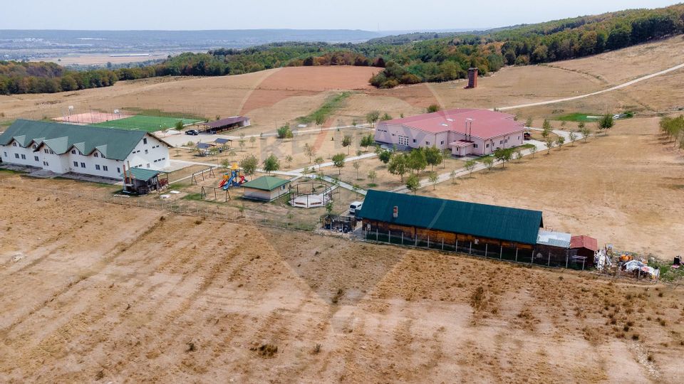 Camp & Conference Complex for sale in Arges