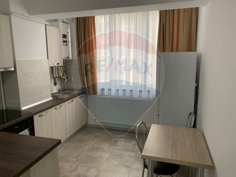 Apartament cu 2 camere de închiriat în zona George Enescu