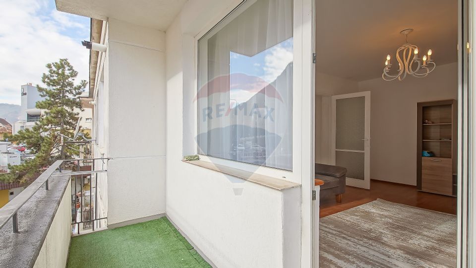 Apartament cu 2 camere de închiriat în zona Central