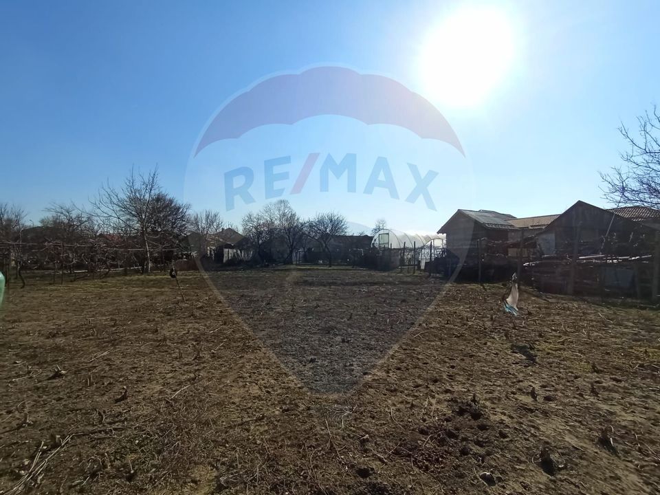 Casă bătrânească în Ișalnița