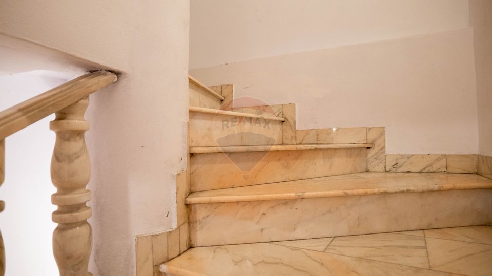 330sq.m Commercial Space for sale, Central area