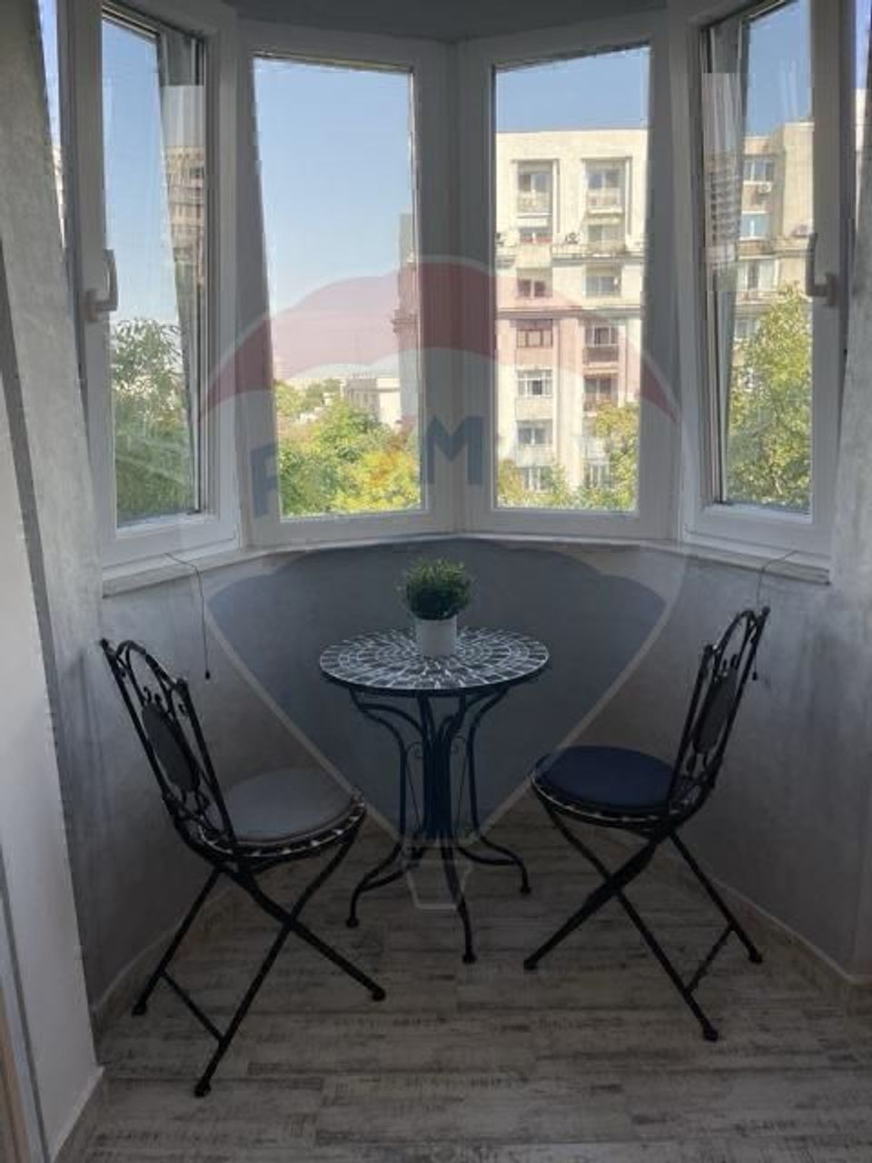 Închiriere apartament 2 camere pe Bulevardul Burebista