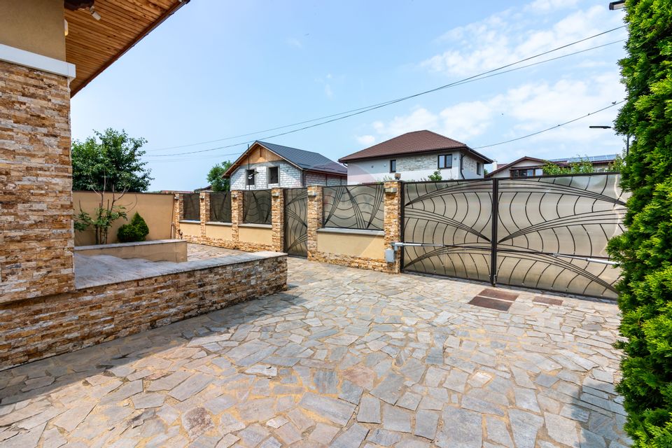 Casă / Vilă cu 4 camere de vânzare Corbeanca