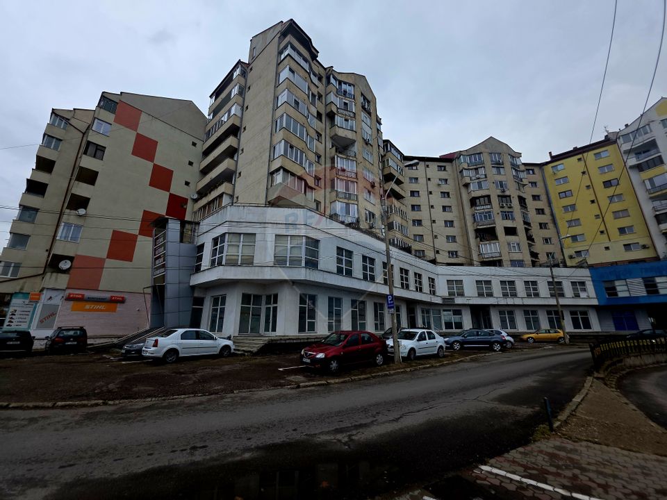 Apartament cu 2 camere de vânzare în zona 1 Mai