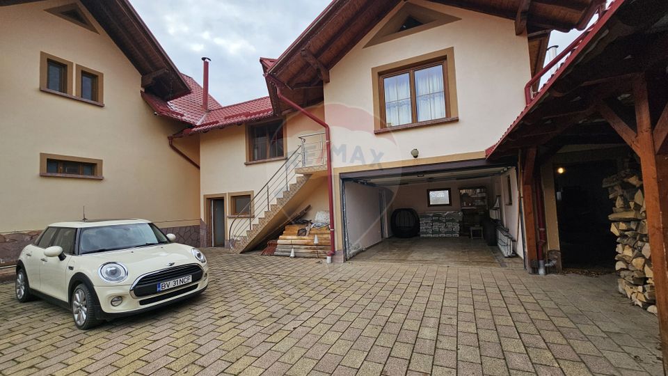 Casă de vânzare Bran Sohodol teren  intravilan 10.331 mp două locuințe