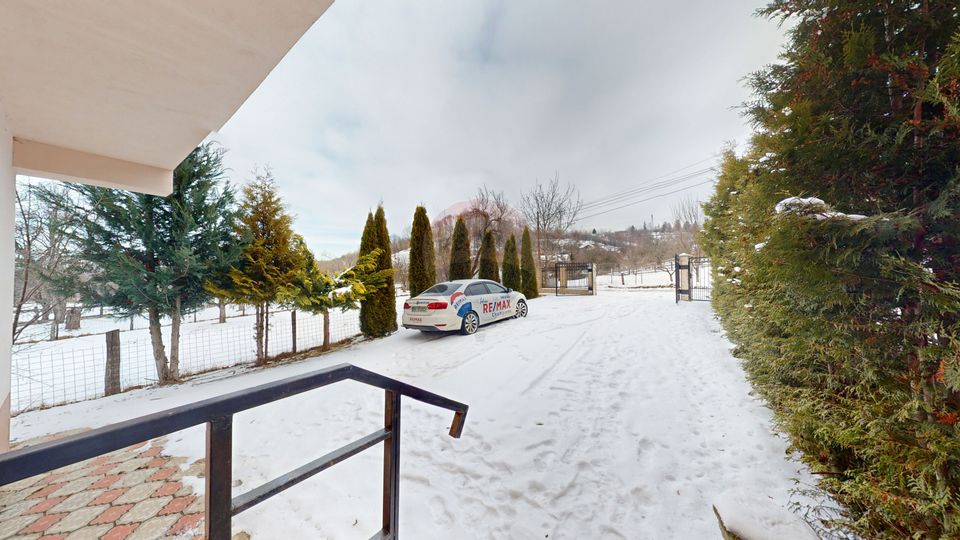 Casă de vacanță/Pensiune | Bran | 728 mp curte