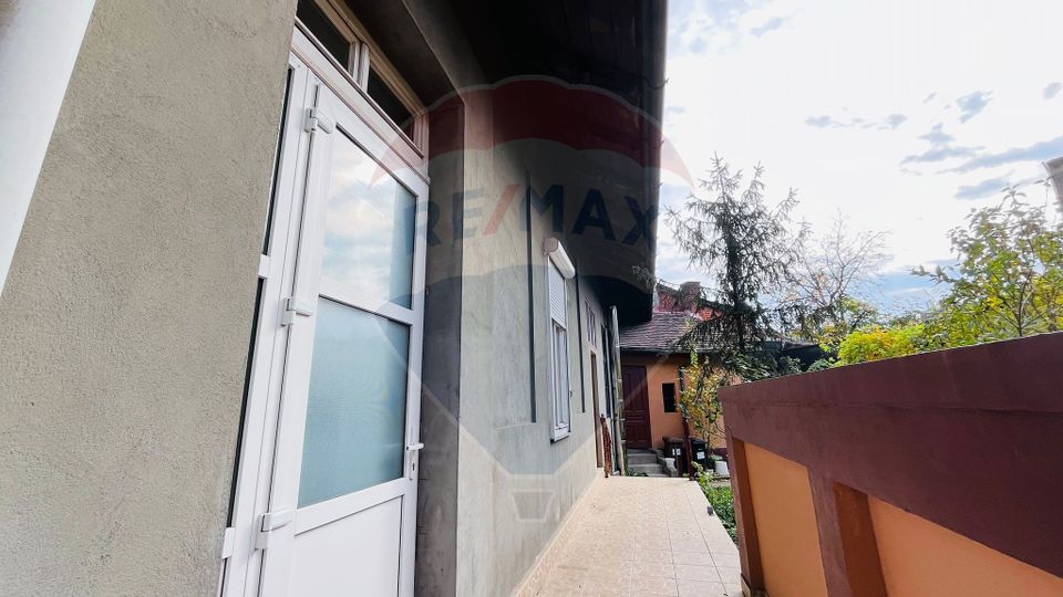 Casă  cu 3 camere pe strada Eminescu