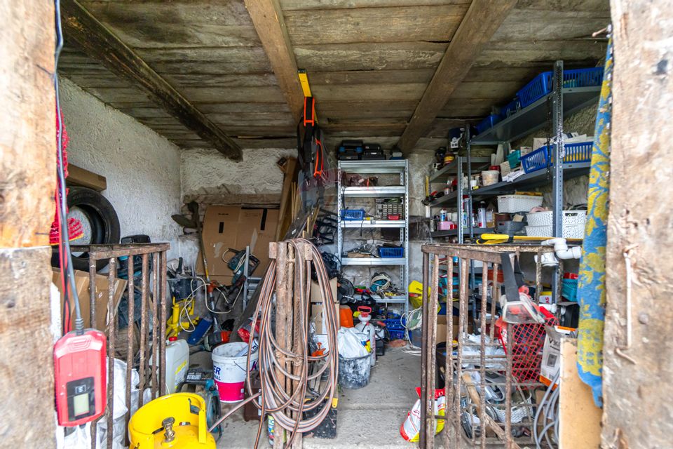 Vila cu 8 camere, 7150 mp teren intravilan I OZUN, COVASNA| COMISION 0