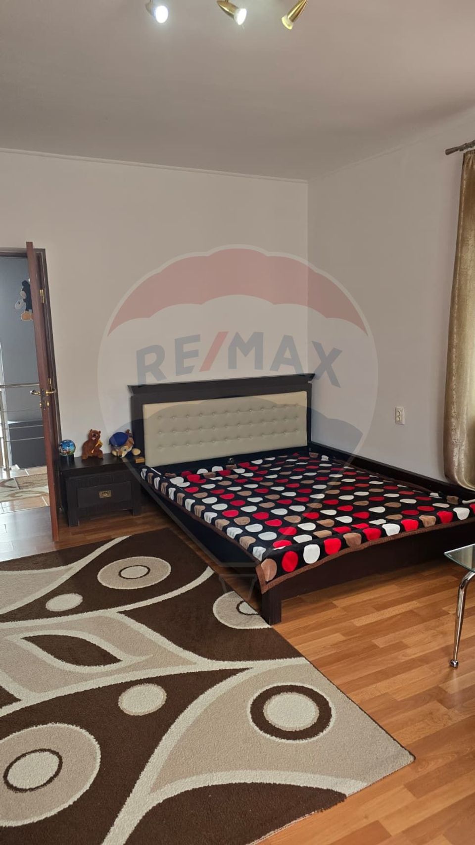 5 room House / Villa for sale