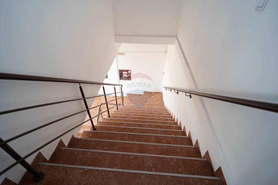 1,112sq.m Office Space for rent, Galata area