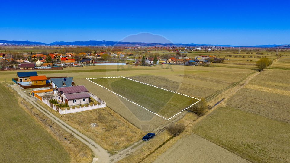 Land 3,700sqm Lunca Calnicului / Strada Principala