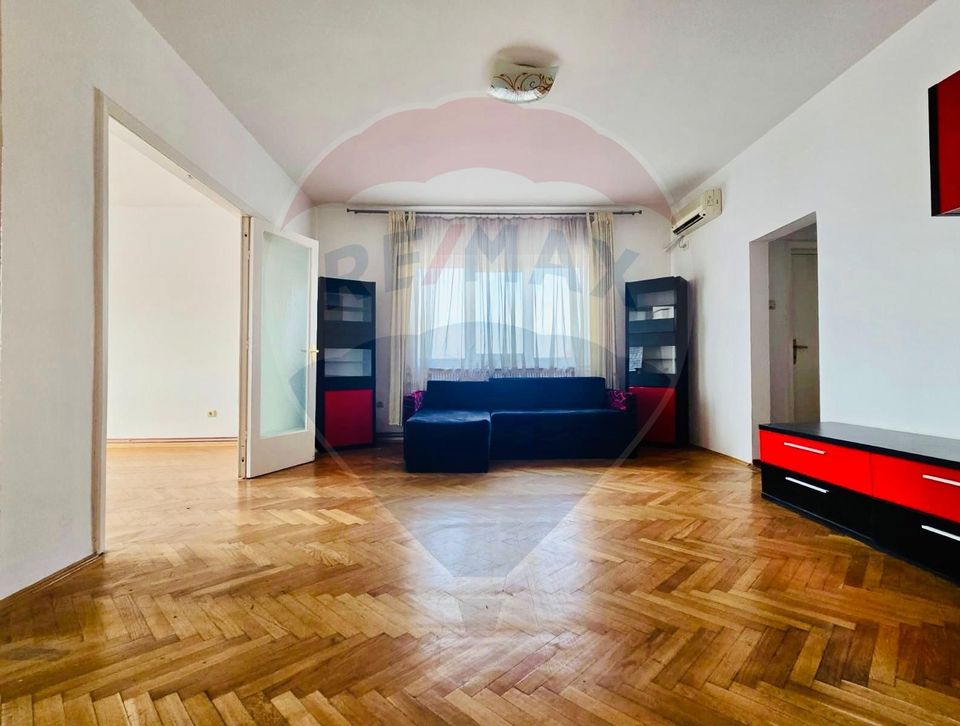 De vanzare apartament central cu terasa, Zona Romana