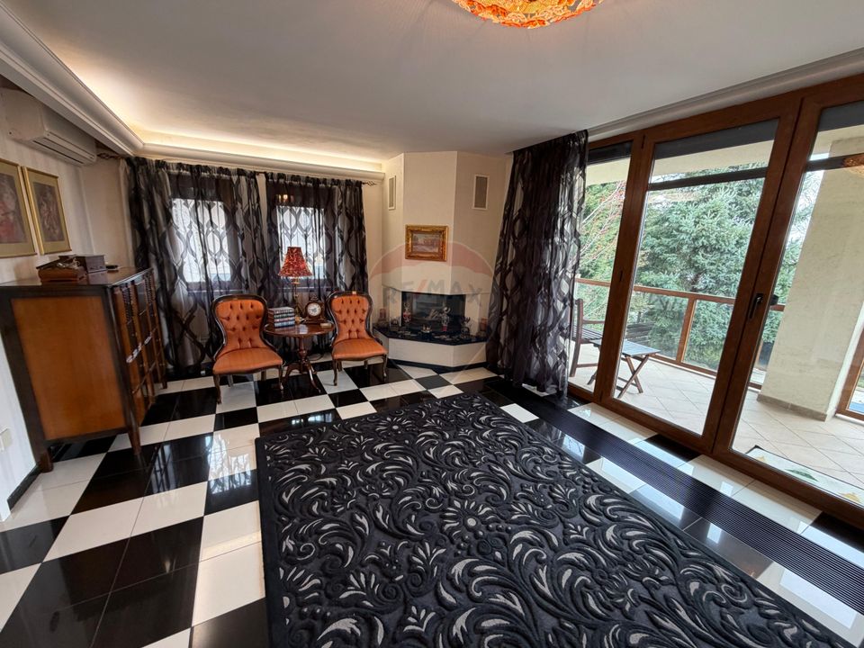 9 room House / Villa for sale