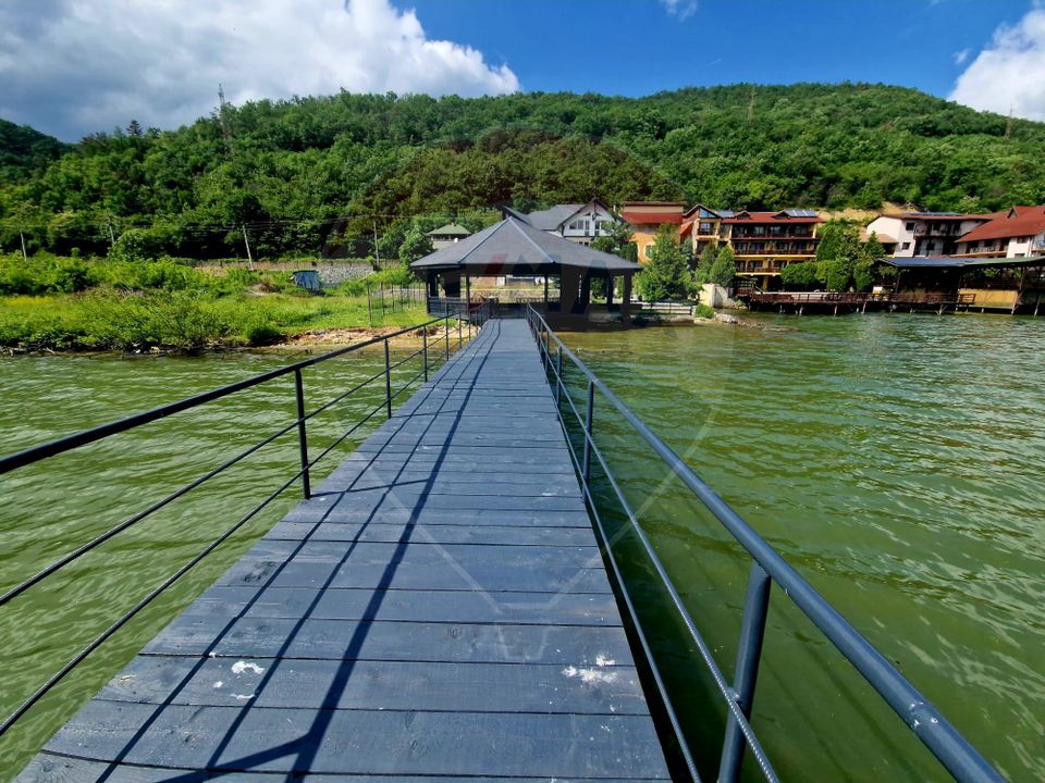 16 room Hotel / Pension for sale