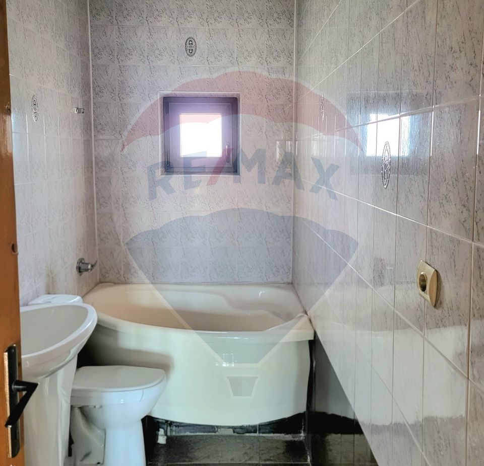 Casă / Vilă cu 3 camere de vânzare