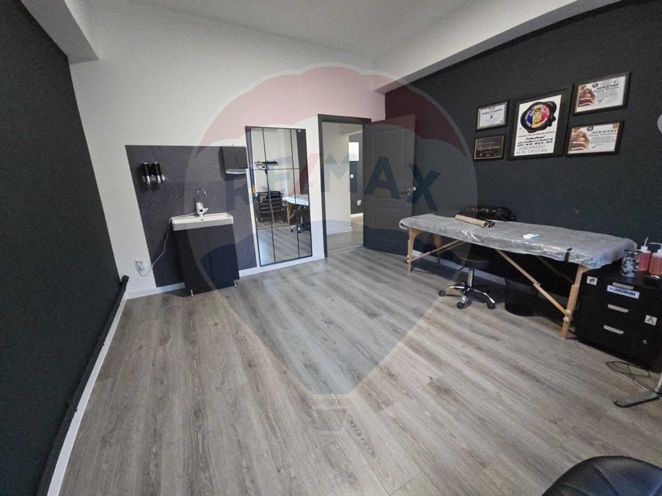 50sq.m Commercial Space for rent, Nicolina area