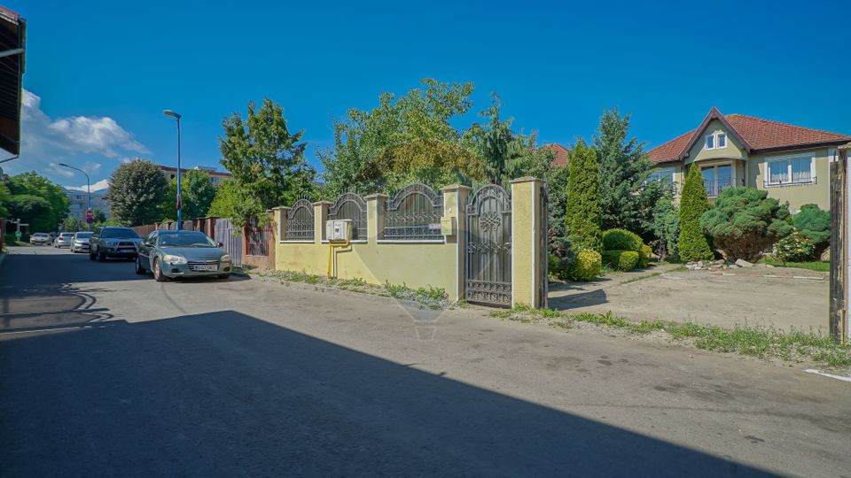 Casa/vila de vanzare, zona unica, Bronzului, cartier Tractorul, Brasov