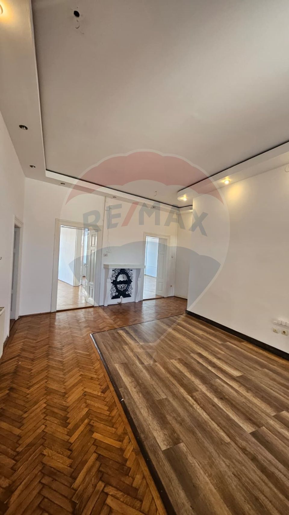 120sq.m Commercial Space for rent, Ultracentral area