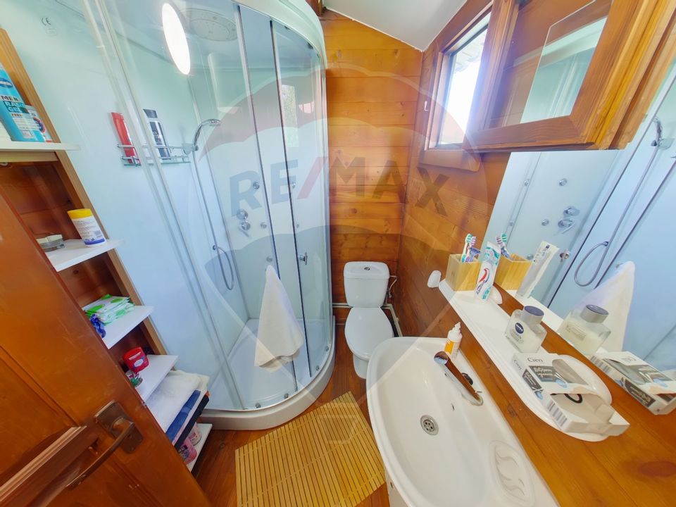 Casă / Vilă cu 4 camere de vânzare