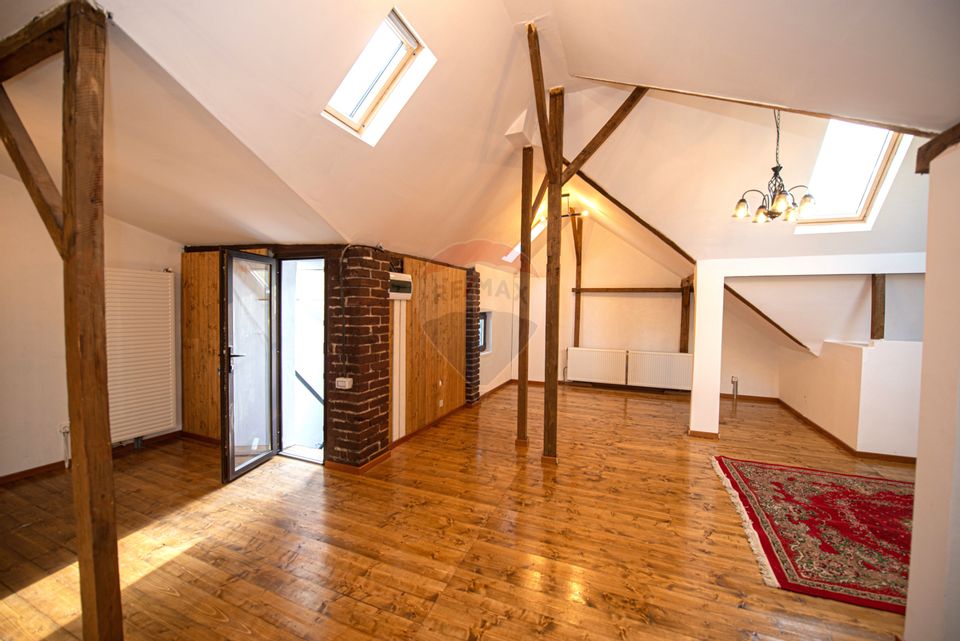 Vila de vanzare cu etaj Calea Calarasi Delea Veche