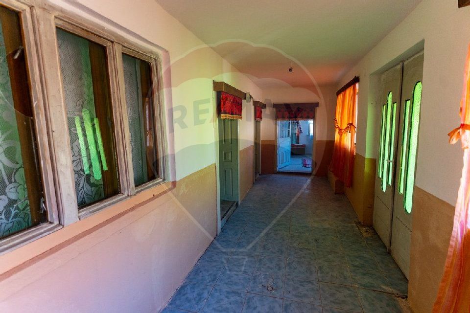 Casă / Vilă cu 4 camere de vânzare