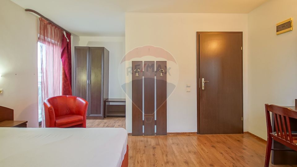 Casă / Vilă cu 12 camere de vânzare în zona Astra