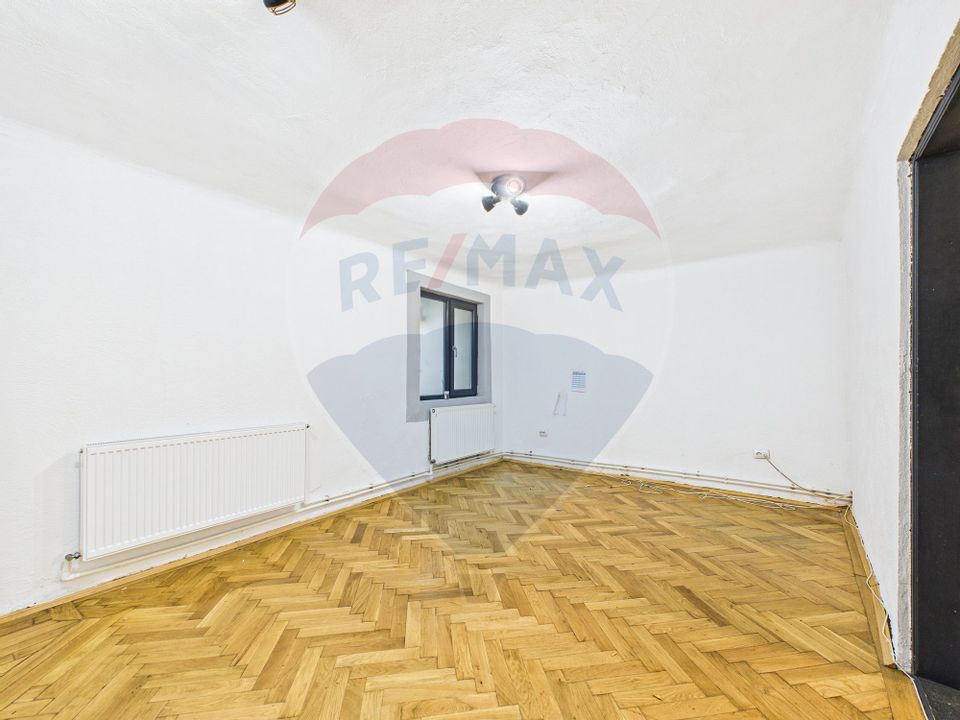 Spatiu de birouri in zona Aviatorilor – 95 mp utili + garaj 30 mp