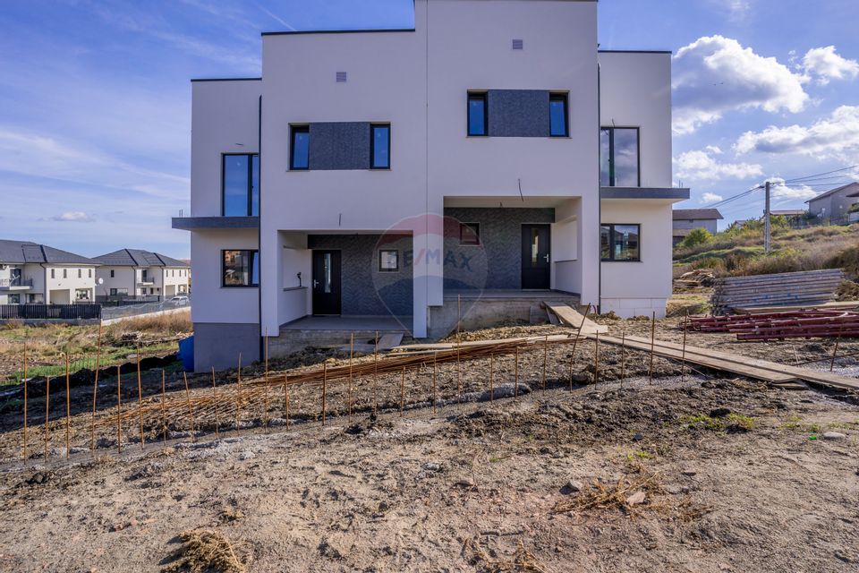 Duplex de vanzare, Campenesti - 4 camere | 118 mp | 375 mp teren