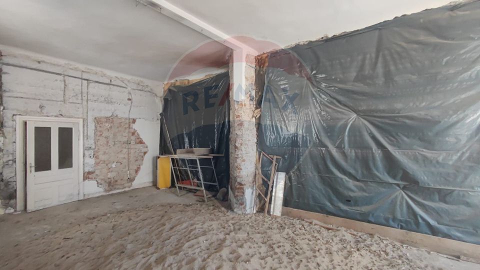 68.34sq.m Commercial Space for sale, Ultracentral area