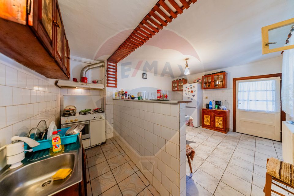 7 room House / Villa for sale, Confectii area