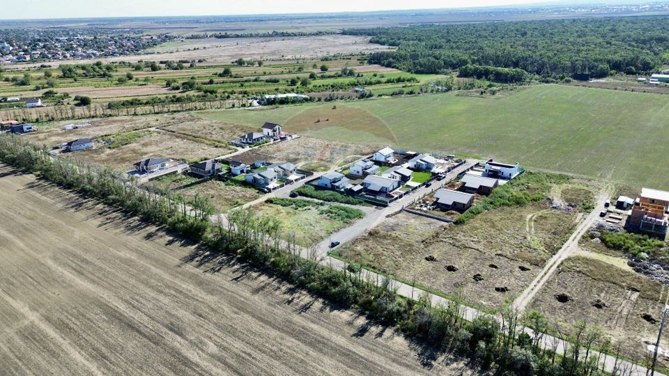 Land 593sqm Vanatori / Strada Salciei