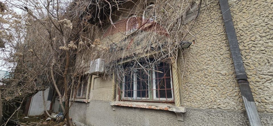 De vanzare | Casa cu 3-5 camere, necesita renovare | Zona Baicului