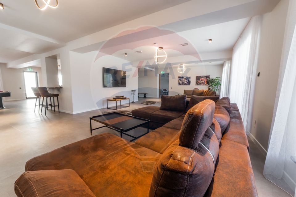 22 room Hotel / Pension for sale