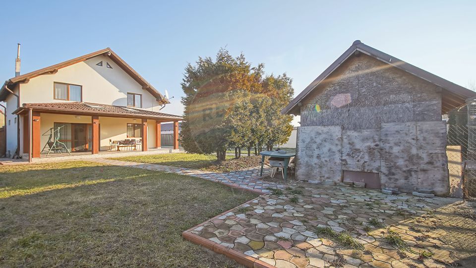 4 room House / Villa for sale